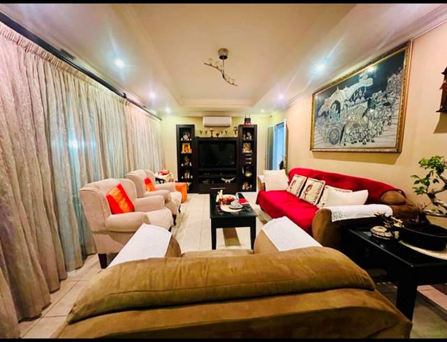 3 BEDROOM HOUSE FOR SALE IN RESERVOIR HILLS